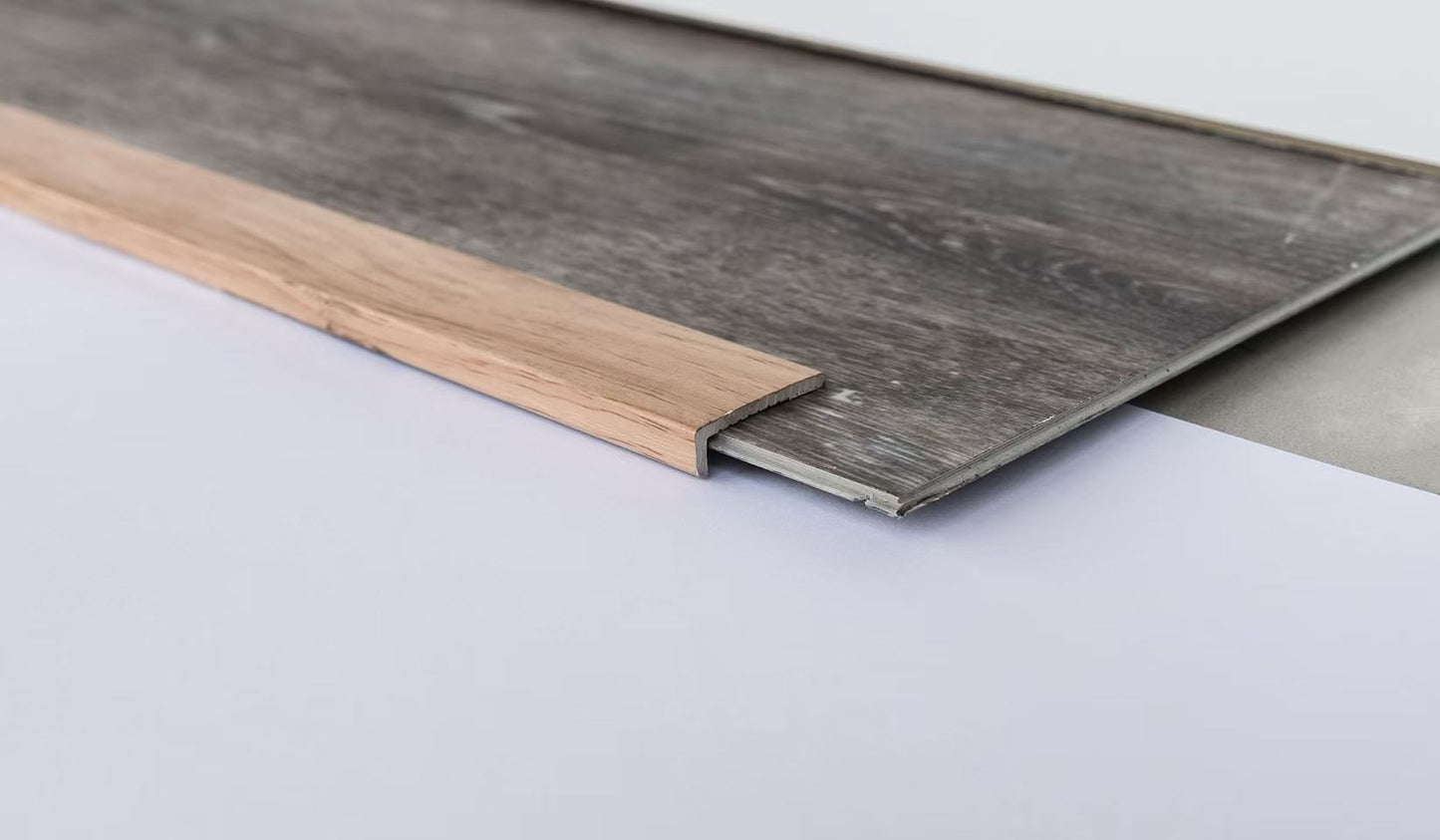 L-trim 2.4m per piece
